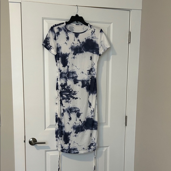 SHEIN Blue and White Tie-Dye Midi Dress - Picture 1 of 3
